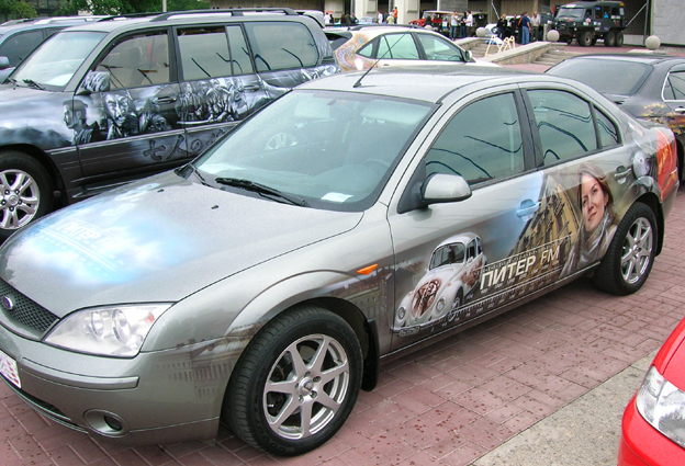 Шоу "S-Drive" в Ленэкспо. 2007 год. Аэрография на автомобилях. Фото 10.